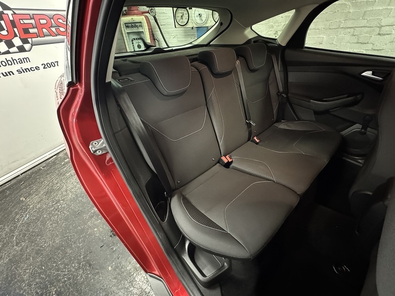 Used Ford Focus 2015 for sale - 76605250: Photo 13