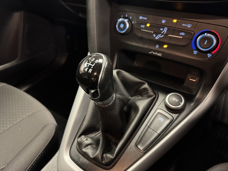 Used Ford Focus 2015 for sale - 76605250: Photo 18