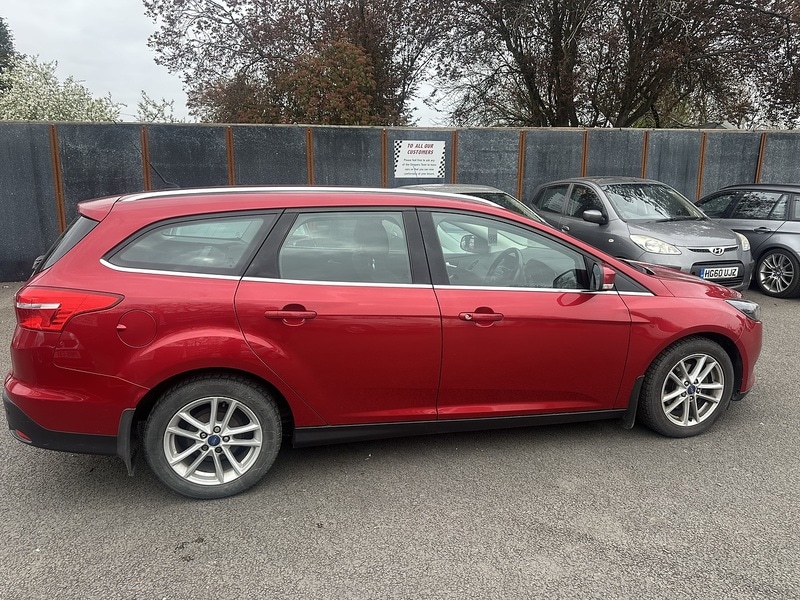 Used Ford Focus 2015 for sale - 78078852: Photo 3