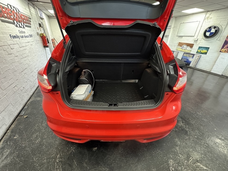 Used Ford Focus 2013 for sale - 76413307: Photo 12