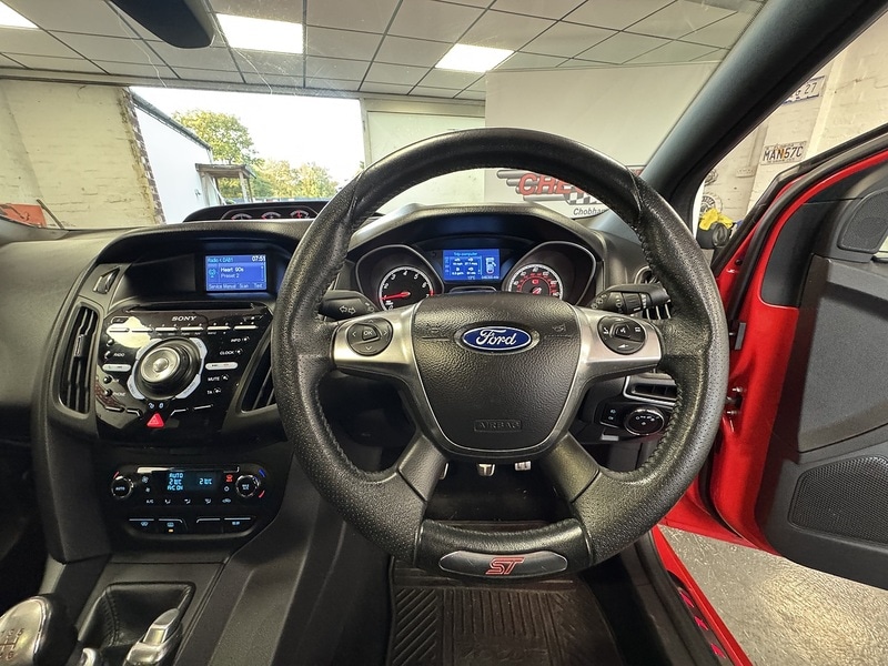 Used Ford Focus 2013 for sale - 76413307: Photo 21