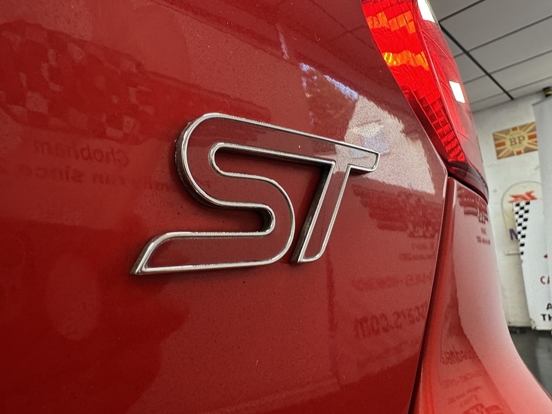 Used Ford Focus 2013 for sale - 76413307: Photo 4