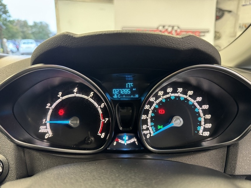 Used Ford Fiesta 2015 for sale - 76330439: Photo 14