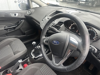 Used Ford Fiesta 2015 for sale - 76413302: Photo