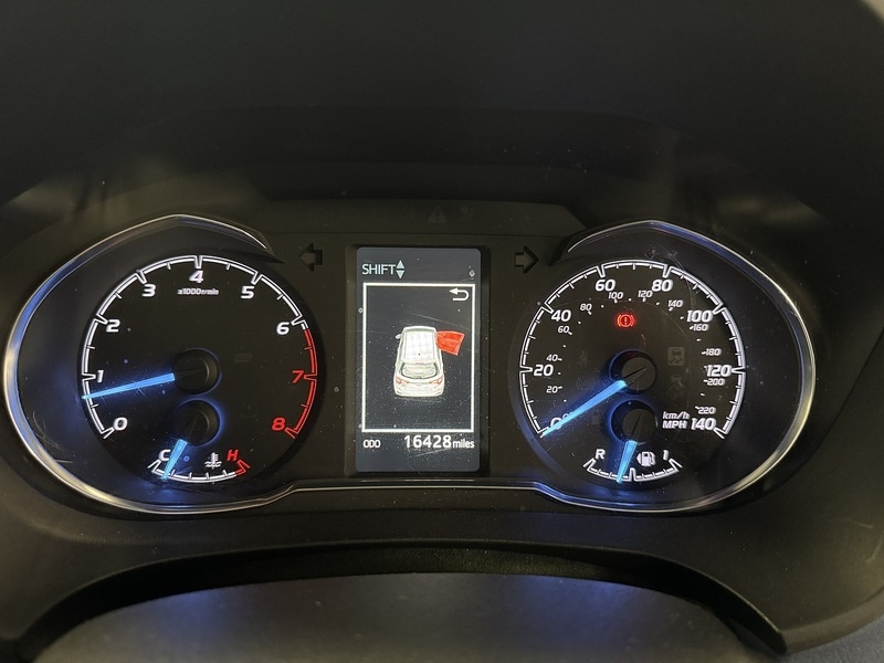 Used Toyota Yaris 2017 for sale - 76320279: Photo 12
