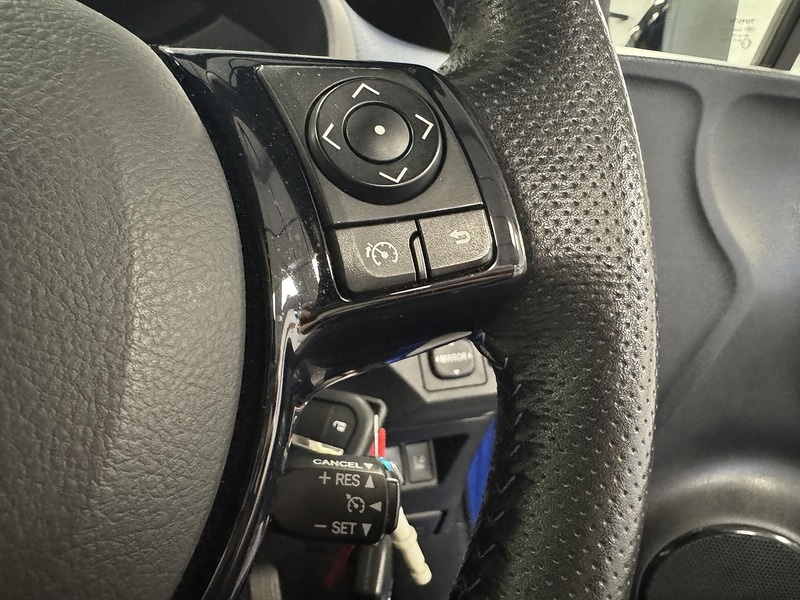 Used Toyota Yaris 2017 for sale - 76320279: Photo 16