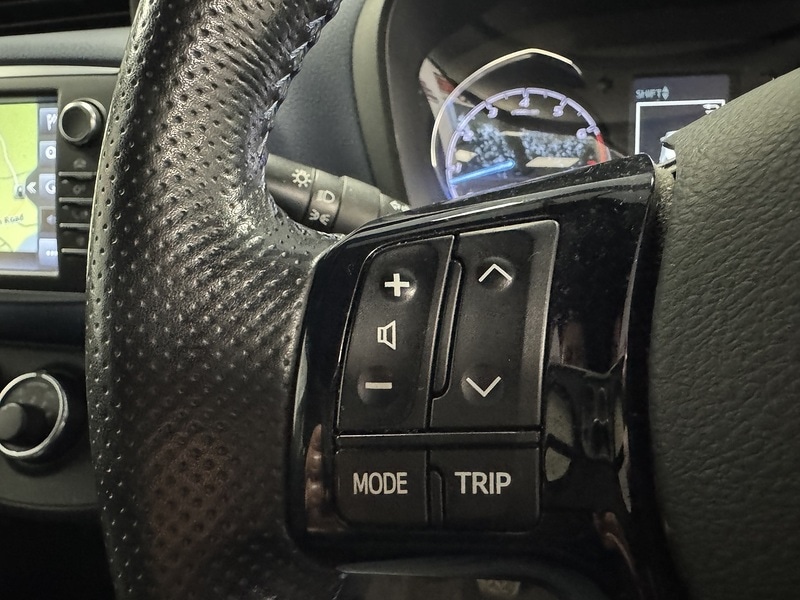 Used Toyota Yaris 2017 for sale - 76320279: Photo 17