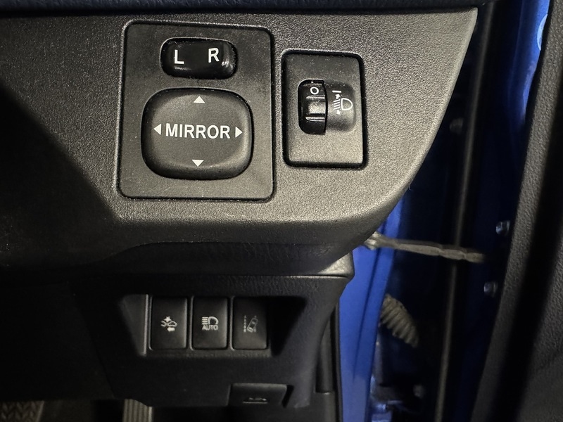 Used Toyota Yaris 2017 for sale - 76320279: Photo 18