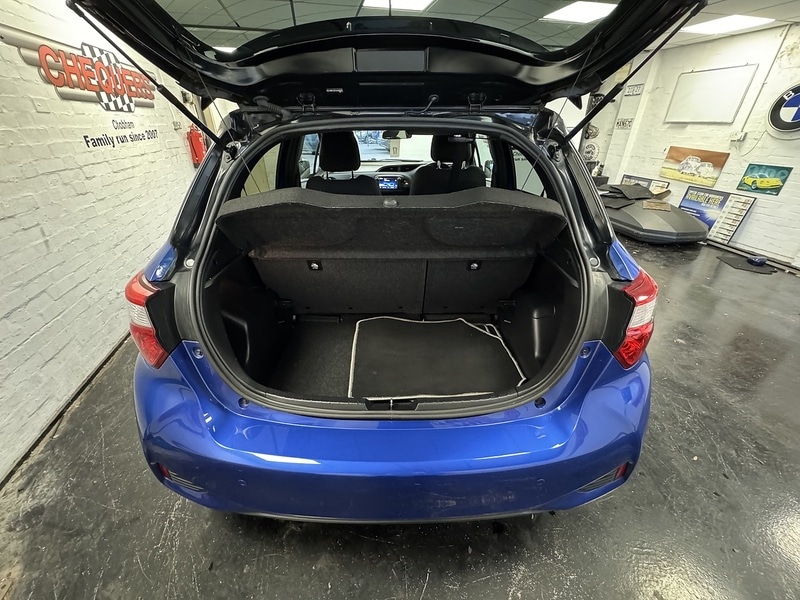 Used Toyota Yaris 2017 for sale - 76320279: Photo 8