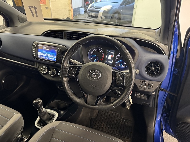 Used Toyota Yaris 2017 for sale - 76320279: Photo 9