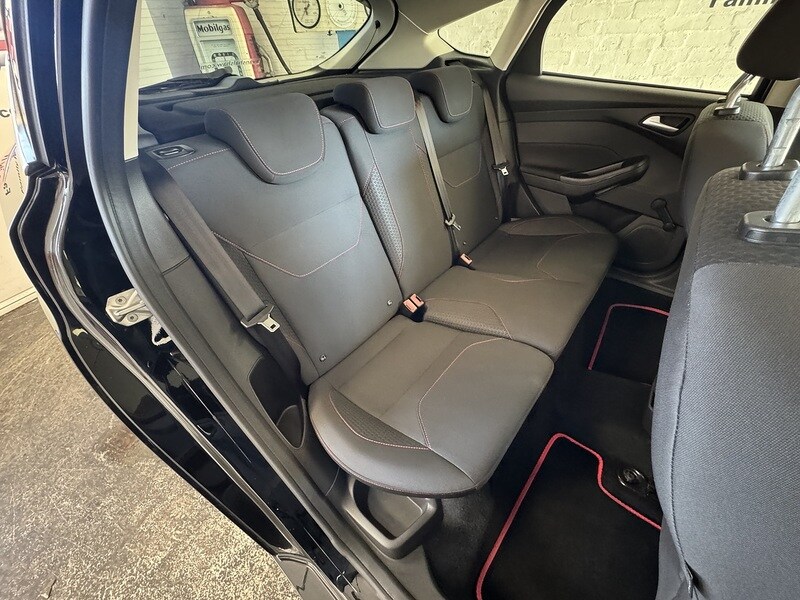 Used Ford Focus 2015 for sale - 77953560: Photo 13