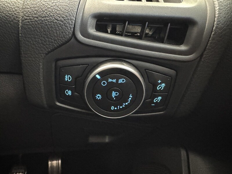 Used Ford Focus 2015 for sale - 77953560: Photo 20