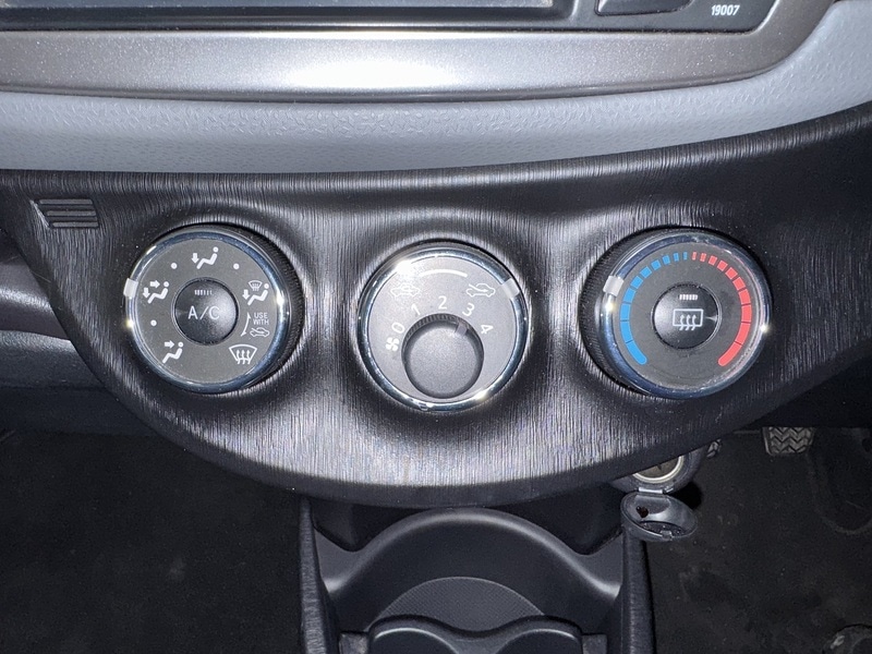 Used Toyota Yaris 2013 for sale - 77609516: Photo 17