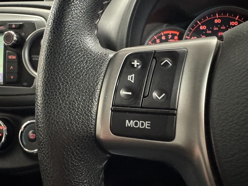 Used Toyota Yaris 2013 for sale - 77609516: Photo 19