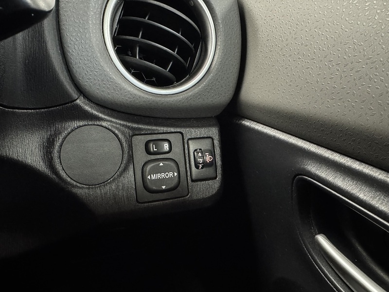 Used Toyota Yaris 2013 for sale - 77609516: Photo 21