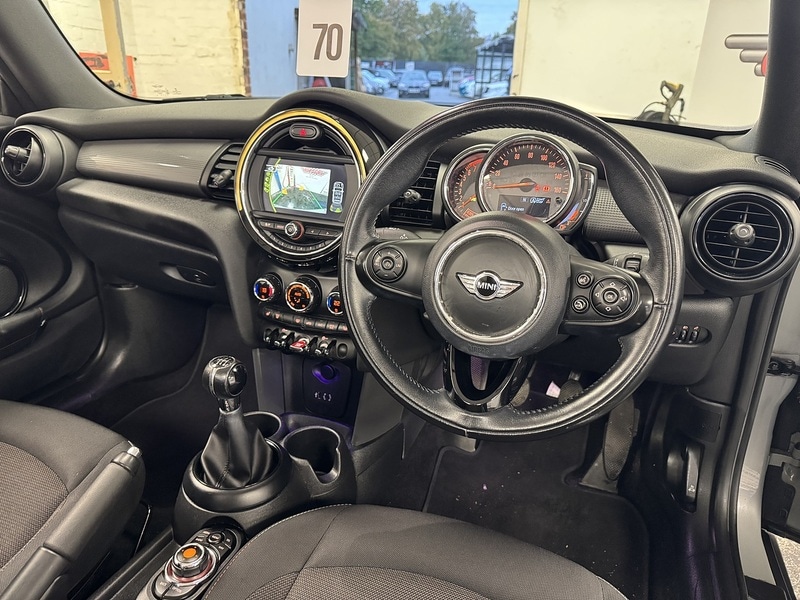 Used MINI Convertible 2018 for sale - 76396541: Photo 11