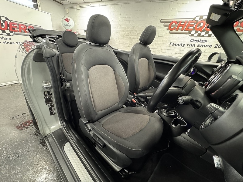 Used MINI Convertible 2018 for sale - 76396541: Photo 12