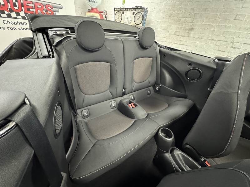 Used MINI Convertible 2018 for sale - 76396541: Photo 13