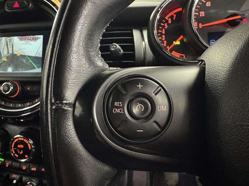 Used MINI Convertible 2018 for sale - 76396541: Photo 19