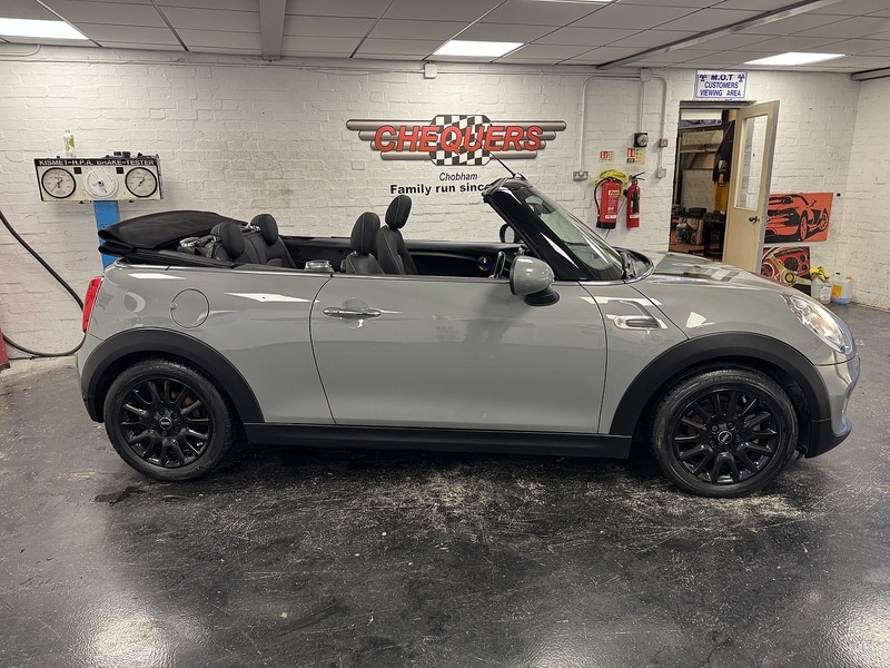 Used MINI Convertible 2018 for sale - 76396541: Photo 8