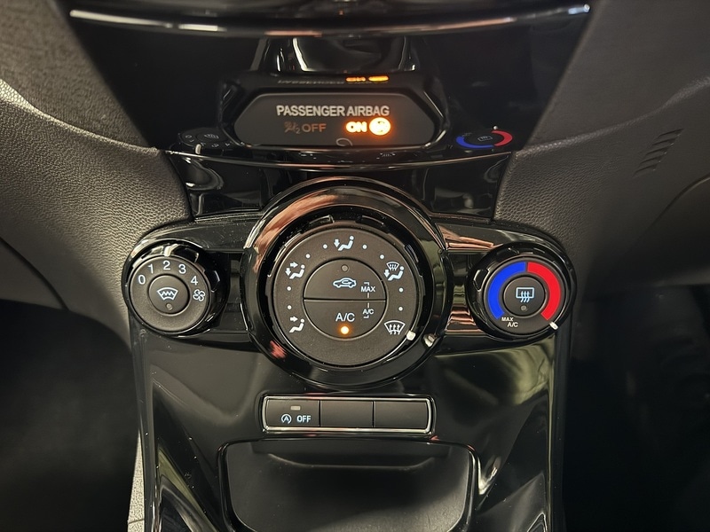 Used Ford Fiesta 2016 for sale - 76986520: Photo 15