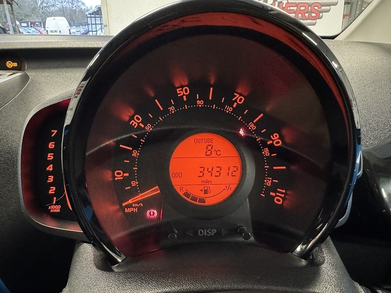 Used Toyota AYGO 2015 for sale - 77024014: Photo 16