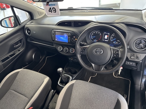 Used Toyota Yaris 2020 for sale - 75643092: Photo 11