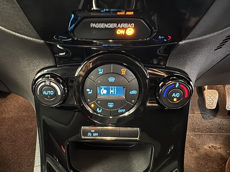 Used Ford Fiesta 2013 for sale - 76910683: Photo 18