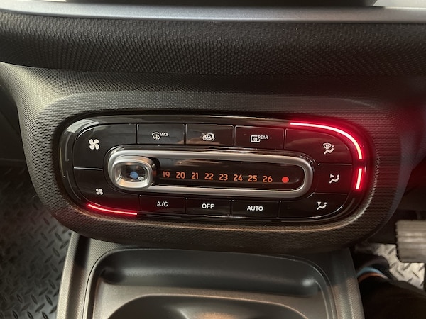 Used smart fortwo 2019 for sale - 76206695: Photo 19
