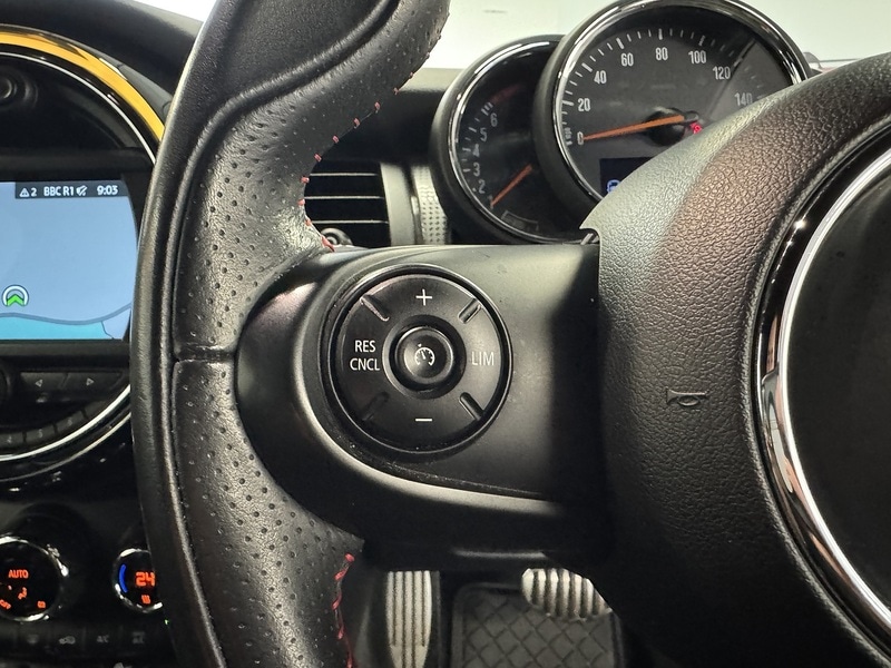 Used MINI Hatch 2019 for sale - 75877845: Photo 19