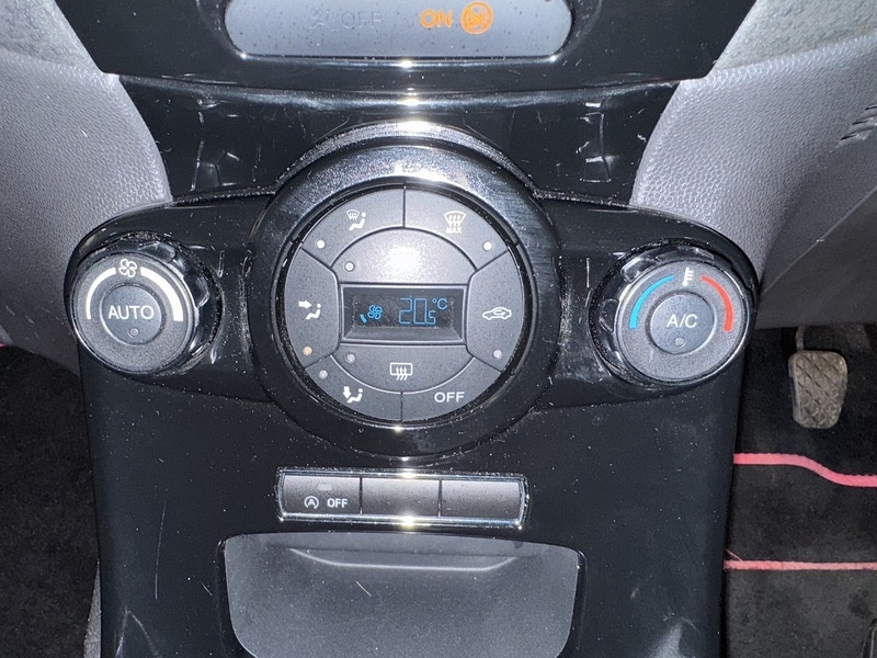 Used Ford Fiesta 2016 for sale - 76798831: Photo 17