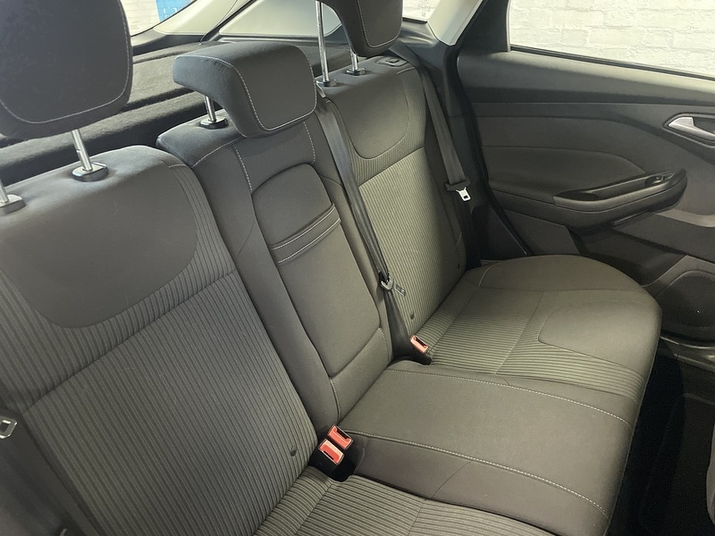 Used Ford Focus 2012 for sale - 76413301: Photo 15