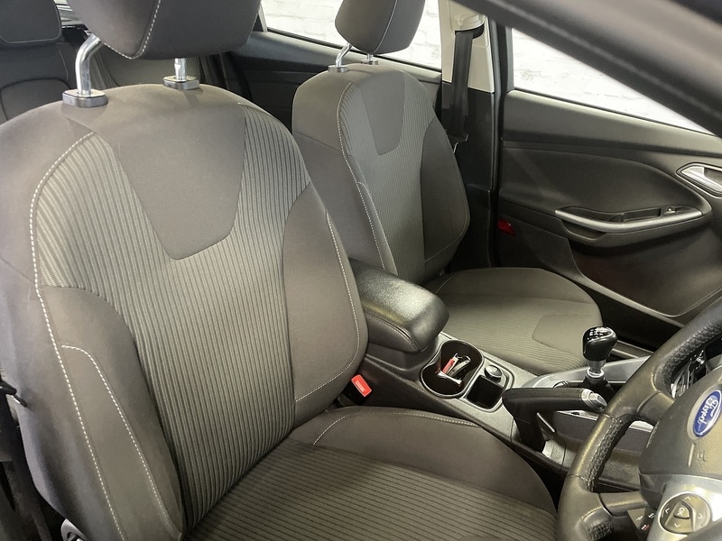 Used Ford Focus 2012 for sale - 76413301: Photo 16