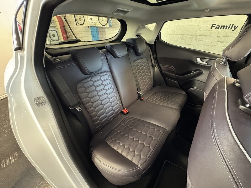 Used Ford Fiesta 2018 for sale - 76069239: Photo 13