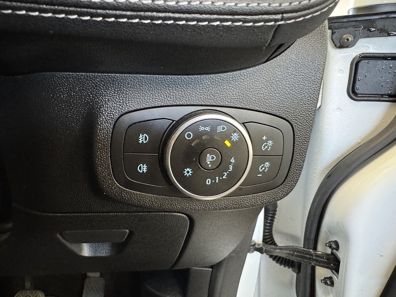 Used Ford Fiesta 2018 for sale - 76069239: Photo 19