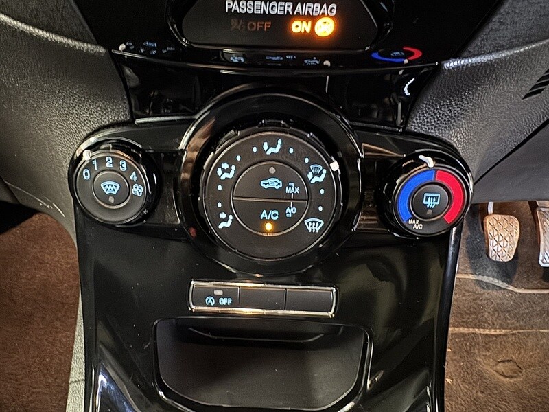 Used Ford Fiesta 2017 for sale - 77572400: Photo 17