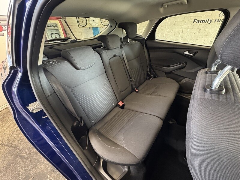 Used Ford Focus 2017 for sale - 77953556: Photo 13