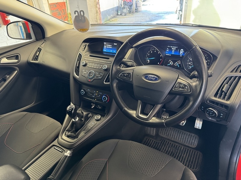 Used Ford Focus 2015 for sale - 77932607: Photo 12