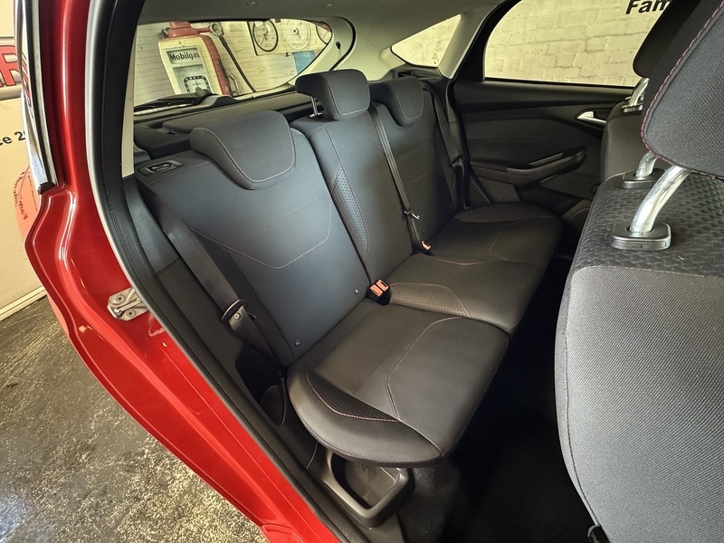 Used Ford Focus 2015 for sale - 77932607: Photo 14