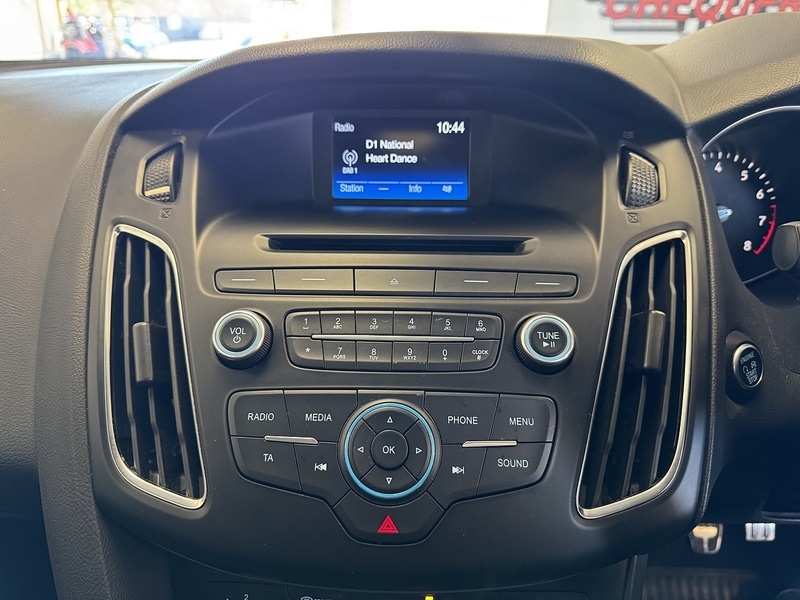 Used Ford Focus 2015 for sale - 77932607: Photo 16