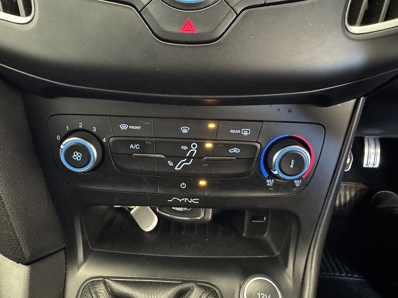 Used Ford Focus 2015 for sale - 77932607: Photo 17