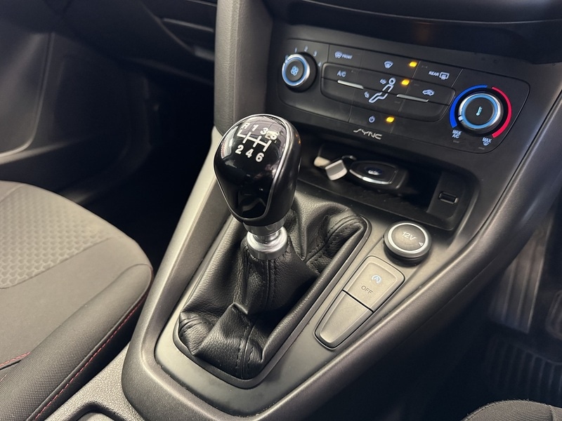 Used Ford Focus 2015 for sale - 77932607: Photo 18