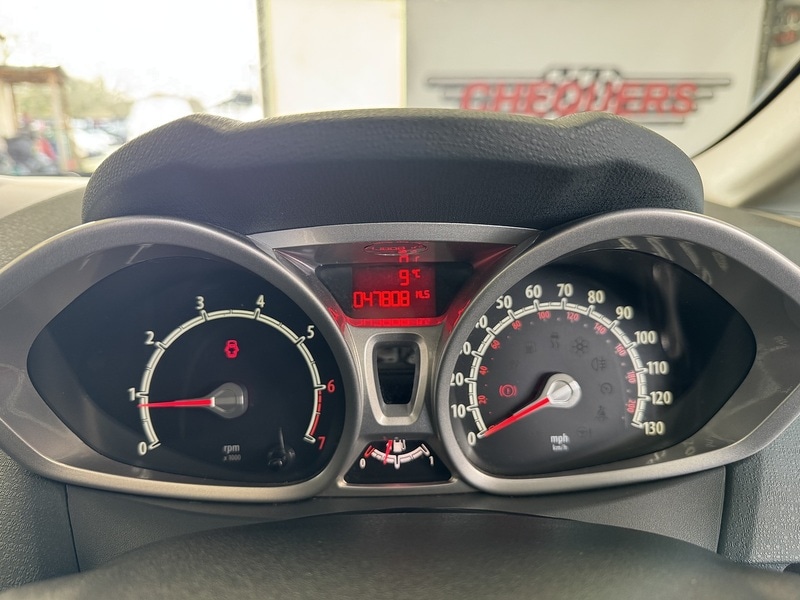 Used Ford Fiesta 2010 for sale - 77572399: Photo 12