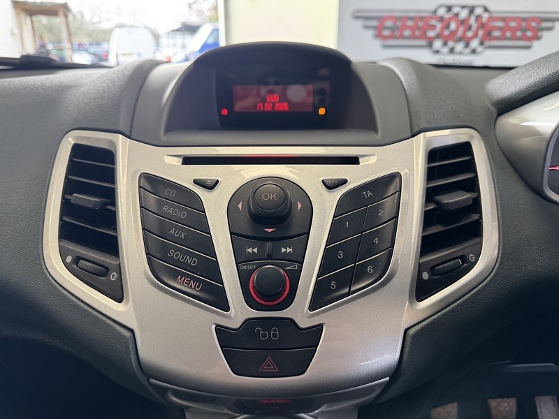 Used Ford Fiesta 2010 for sale - 77572399: Photo 13