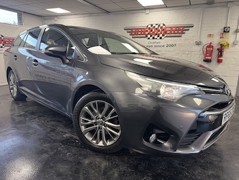 Toyota - Avensis