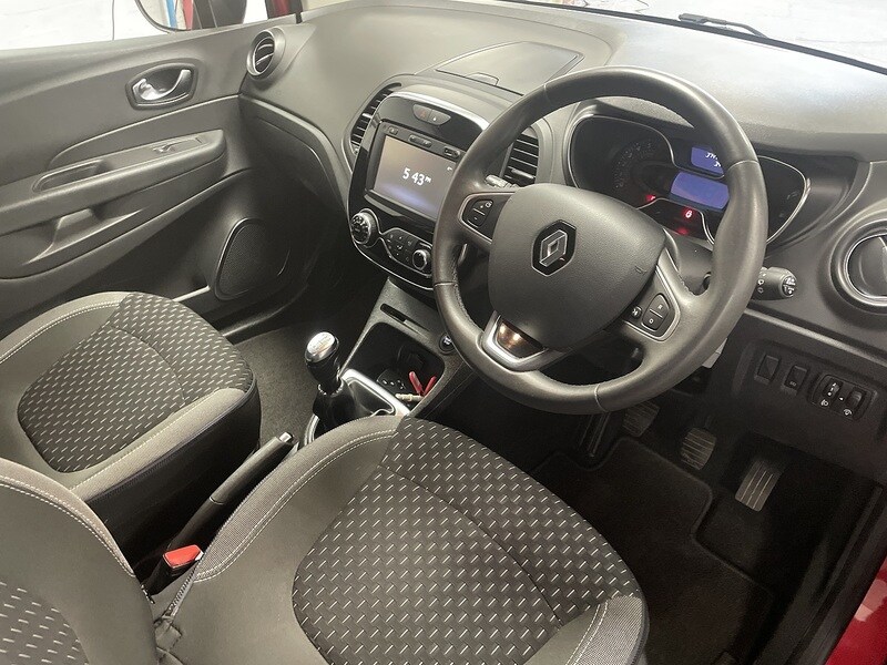 Used Renault Captur 2017 for sale - 76206689: Photo 17