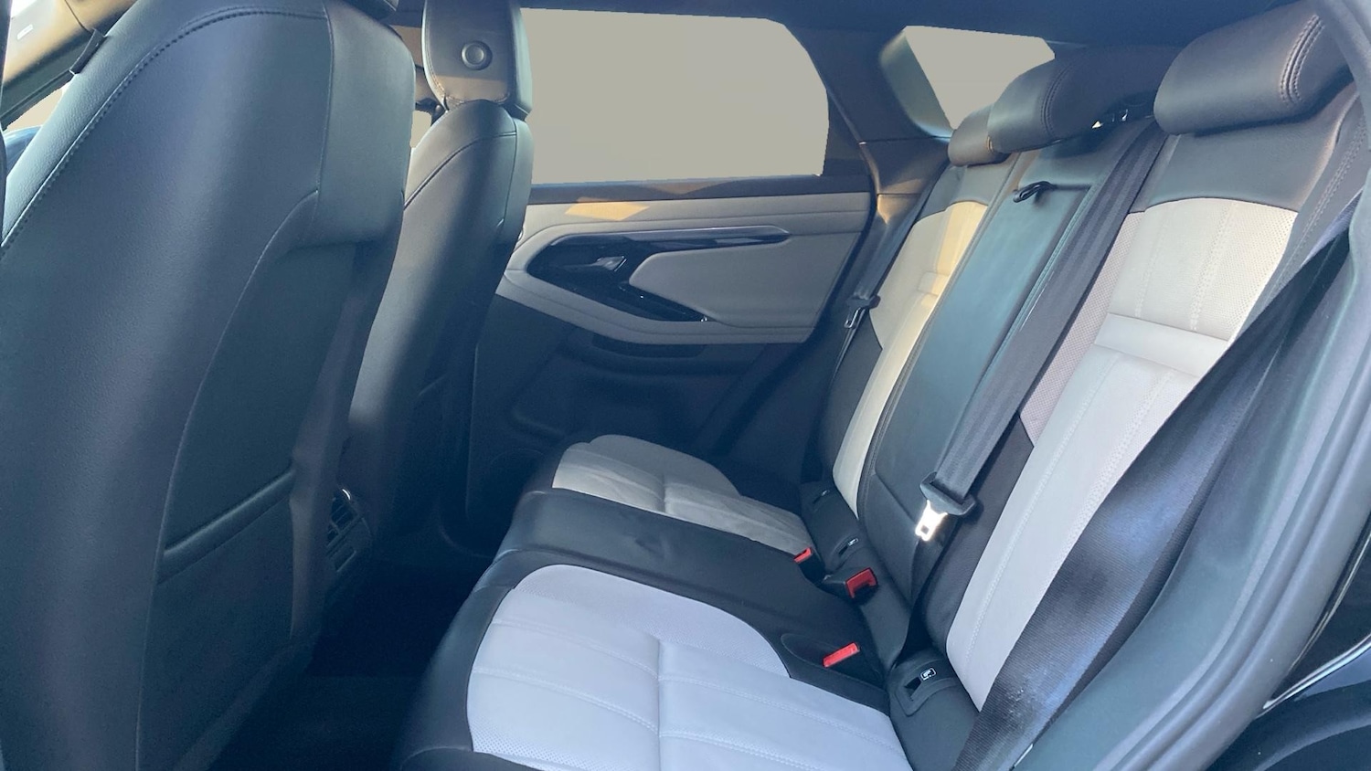 Used Land Rover Range Rover Evoque 2022 for sale - 77113280: Photo 4