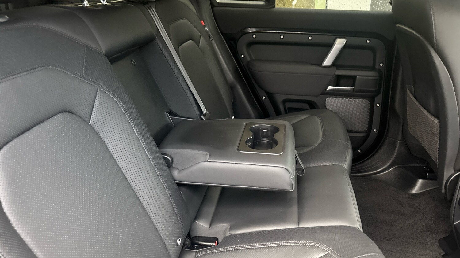 Used Land Rover Defender 2022 for sale - 76693208: Photo 36