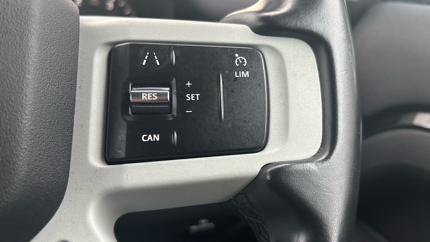 Used Land Rover Defender 2022 for sale - 76693208: Photo 59