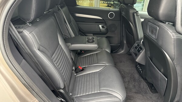 Used Land Rover Discovery 2021 for sale - 76219606: Photo 30
